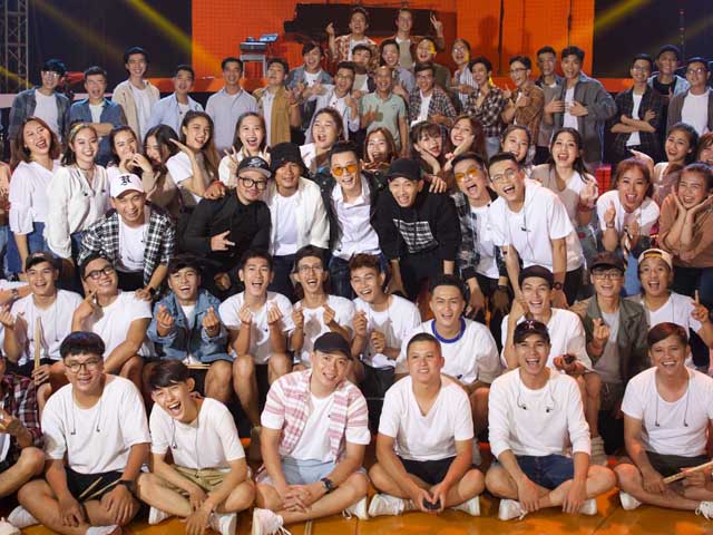 Ca nhạc - MTV - Hoàng Bách mang gần 100 người vào MV thu âm, quay hình trực tiếp