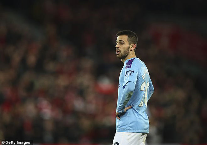 Bernardo Silva bỗng dưng mang vạ
