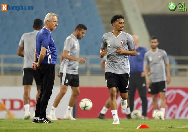 UAE đổi lịch tập trước đại chiến ĐT Việt Nam: Chơi chiêu giấu bài? - 10