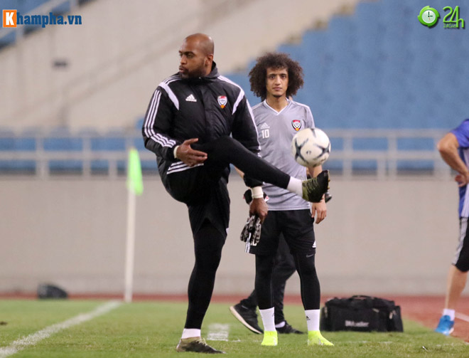 Trước đó, UAE từng chê chất lượng sân tập tại Việt Nam nên tập tại Thái Lan