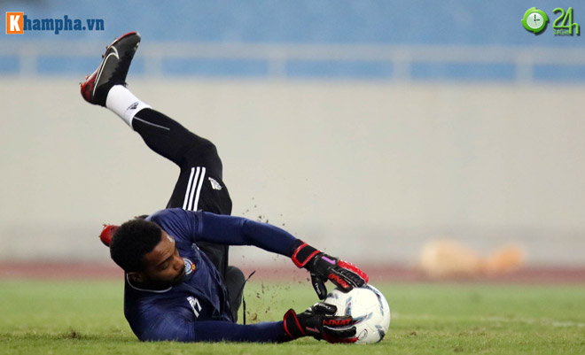 UAE đổi lịch tập trước đại chiến ĐT Việt Nam: Chơi chiêu giấu bài? - 8