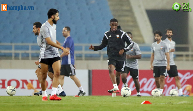 UAE đổi lịch tập trước đại chiến ĐT Việt Nam: Chơi chiêu giấu bài? - 9