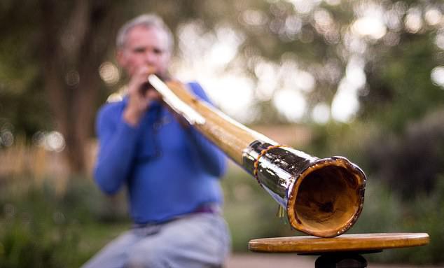 Nhiều bệnh nan y nên được kê toa… thổi kèn, thư pháp, nhảy Waltz - 1