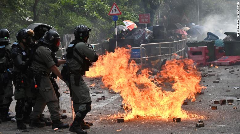 Những cuộc biểu tình tại Hồng Kông vẫn chưa có dấu hiệu hạ nhiệt (ảnh: CNN)