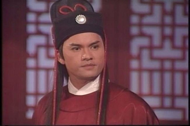 Thập niên 90, Lữ Lương Vỹ còn được mời đóng Triển Chiêu trong Tân Bao Thanh Thiên bản 1995 và trở thành phiên bản Triển Chiêu kinh điển của điện ảnh Hoa ngữ.