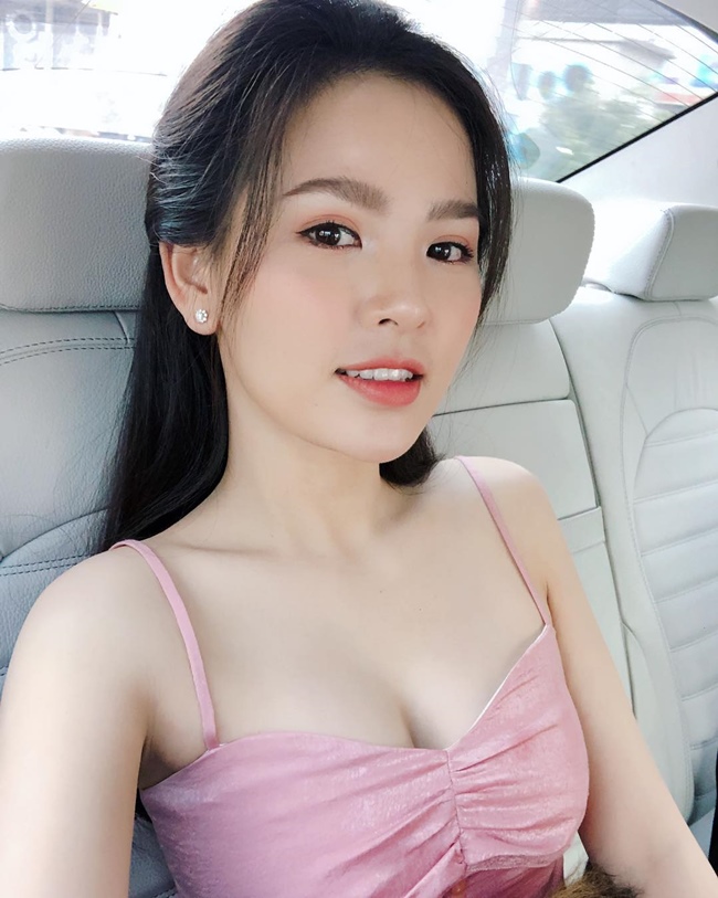 Trước scandal, người đẹp sinh năm 1988 vẫn mở trang Facebook cá nhân. Người đại diện của nữ diễn viên cho biết Trang bị vu khống và đang gửi đơn cho cơ quan chức năng vào cuộc.
