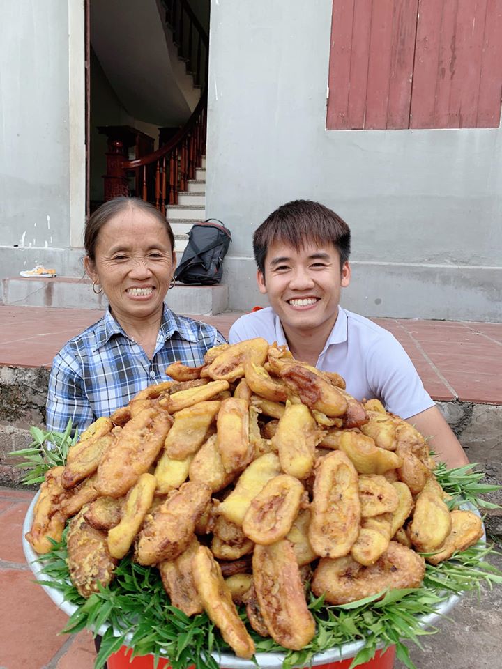 Bà Tân Vlog lên tiếng về tin đồn ngừng làm món ăn "siêu to khổng lồ" - 2