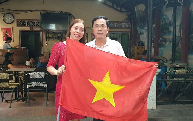 Bố mẹ cầu thủ Tiến Linh. Ảnh: Đ.Tùy