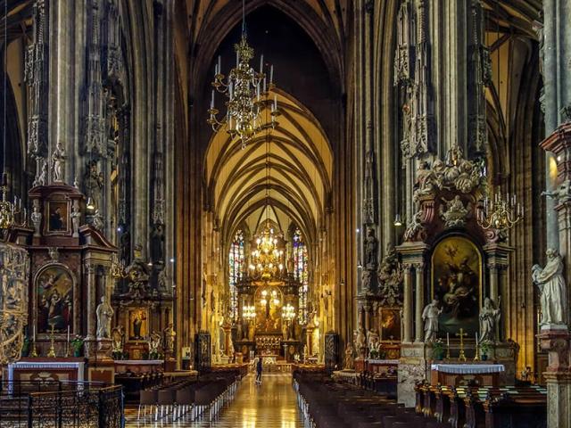 Du lịch - Hàng triệu du khách kéo tới thành phố lãng mạn nhất thế giới vì những điều này