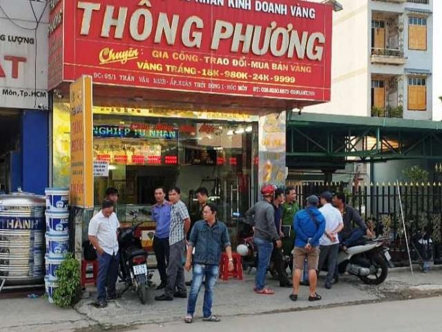 Pháp luật - Đối tượng bịt mặt cầm súng cướp tiệm vàng ở Sài Gòn