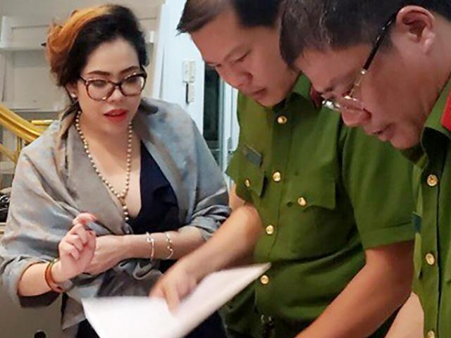 Pháp luật - Nữ giám đốc xinh đẹp vẽ hàng loạt dự án "ma" ở TP HCM khai gì?