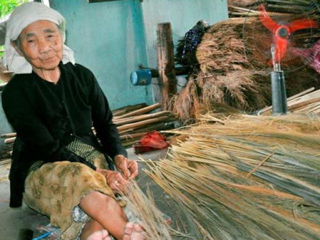 Thị trường - Tiêu dùng - Nơi cả làng ngồi… quấn chổi mà kiếm tiền tỷ dễ dàng