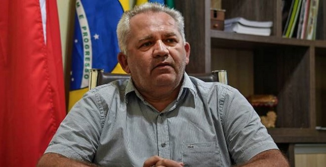 Climaco nói Trung Quốc trả tiền để mua thịt bò, không phải để bảo vệ rừng.