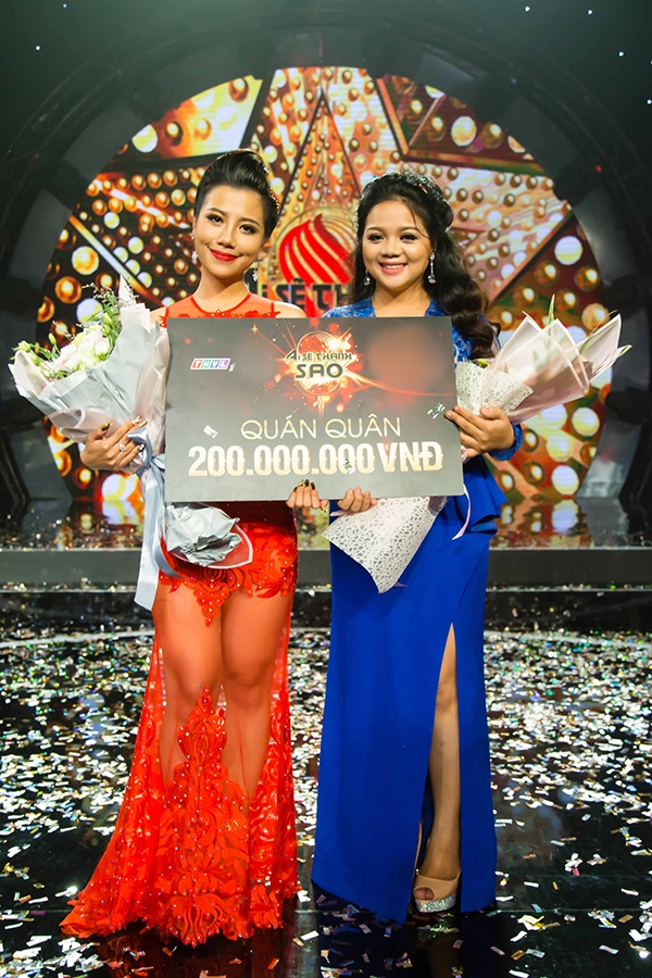 Phù Vạn Nam Hương (phải) đạt giải quán quân "Ai sẽ thành sao 2019" cùng Phượng Vũ.