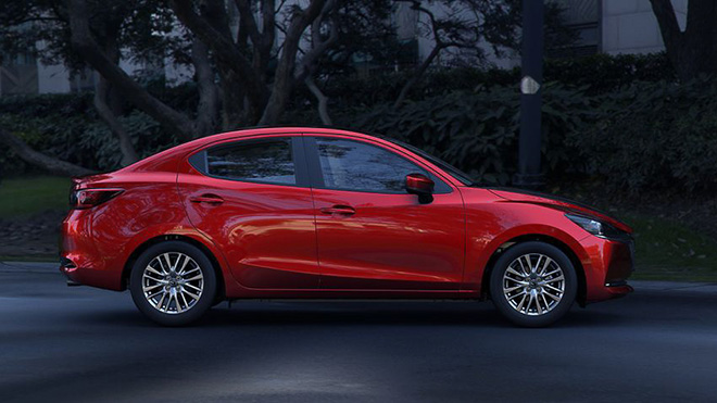 Diện mạo mới cho phiên bản sedan trên chiếc Mazda 2 - 9