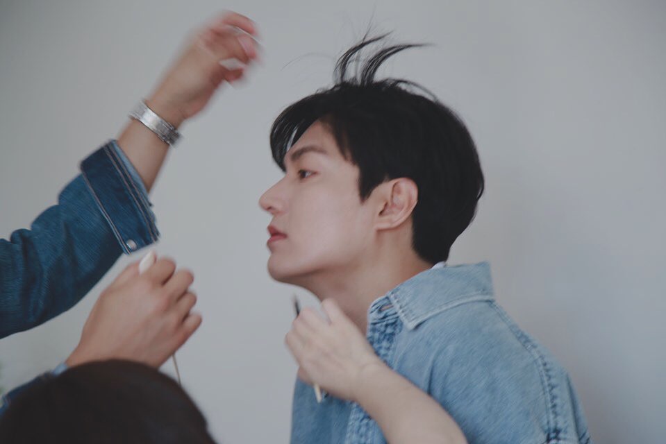 Gương mặt góc cạnh của Lee Min Ho sau khi giảm cân.