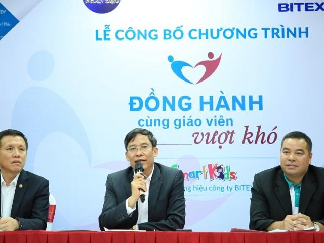 Giáo dục - du học - “Đồng hành cùng giáo viên vượt khó”: 30 giáo viên khó khăn được hỗ trợ 1 tỷ đồng