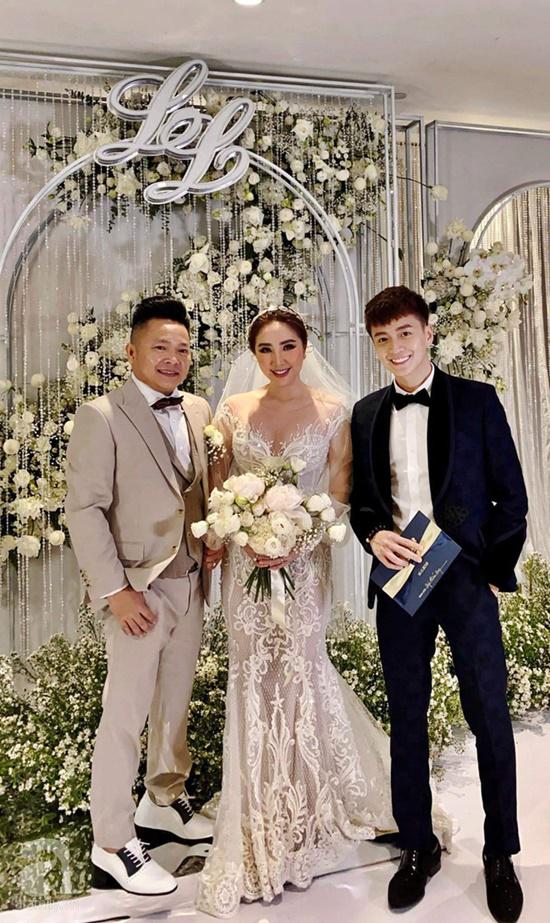 Những điểm đặc biệt bất ngờ của 3 chiếc váy Bảo Thy diện trong ngày cưới - 4