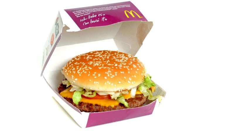 Một chiếc bánh hamburger của MacDonald&#39;s có khả năng sống thọ đến tận...25 năm (Ảnh minh họa)