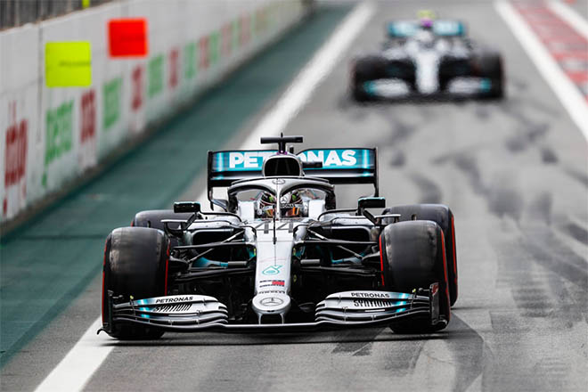 Hamilton đứng đầu FP3