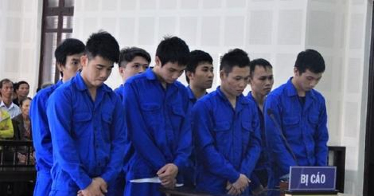 Pháp luật - Ẩu đả sau cuộc nhậu tiễn bạn, 8 thanh niên lãnh án tù