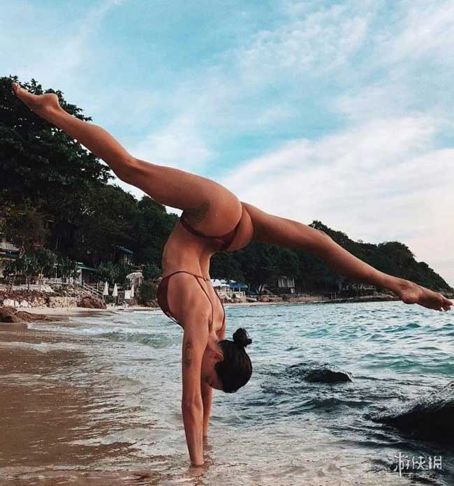 Môn tập thể dục khiến cô nhận được nhiều sự chú ý nhất là aerostretching: duỗi trong không khí bằng một chiếc võng lụa hoặc không trung, giúp loại bỏ hoàn toàn tải trọng trên cột sống và cho phép cơ thể sự linh hoạt, tăng cường các khớp, thư giãn các cơ và giảm căng thẳng.