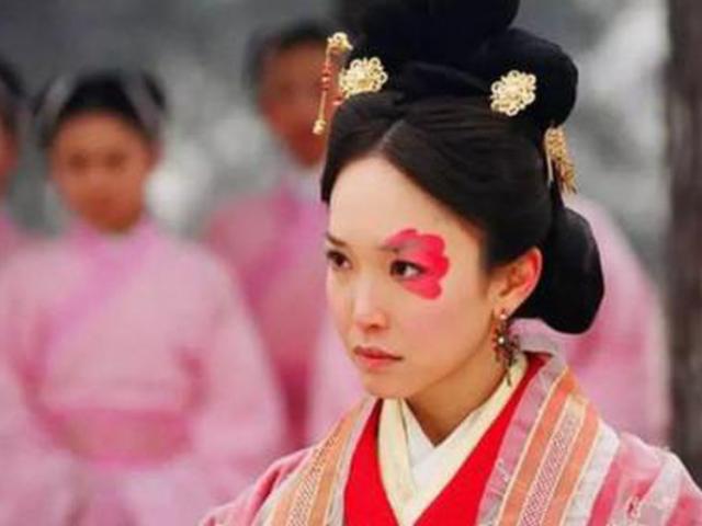 Bạn trẻ - Cuộc sống - Vén màn bí ẩn cuộc đời Chung Vô Diệm, vị vương hậu xấu xí nổi danh kim cổ