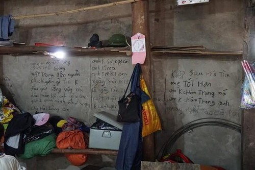 Những dòng chữ anh N. để lại trong căn phòng (Ảnh: GĐ&XH)