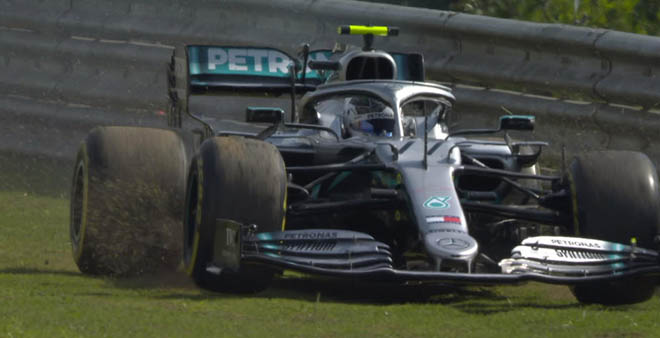 Bottas bỏ cuộc khiến cục diện cuộc đua có nhiều biến động