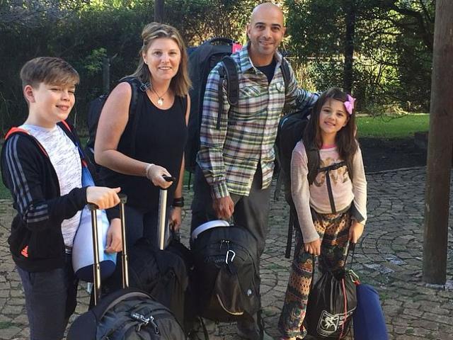 Bạn trẻ - Cuộc sống - Người đàn ông bán căn nhà 10 tỷ để đưa cả nhà "đi trốn"