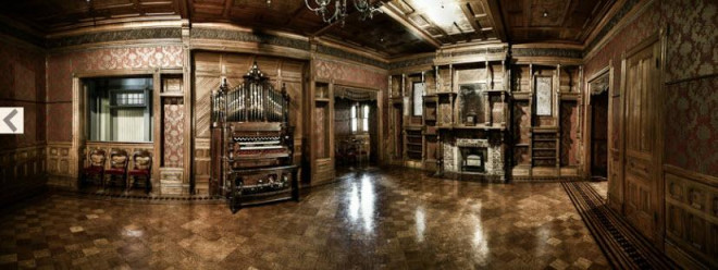 Phòng khiêu vũ kỳ quái, ghê rợn