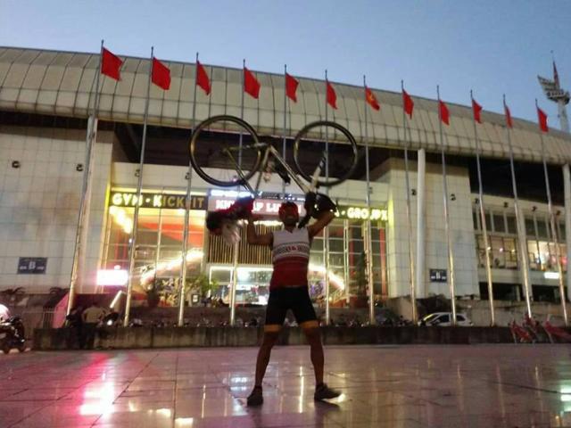 Thế giới - ĐT Việt Nam - Thái Lan: CĐV Thái cuồng nhiệt đạp xe 1.400km đến sân Mỹ Đình