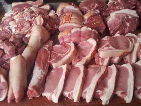 Thịt lợn tăng sốc lên 200 nghìn đồng/kg: Có biểu hiện găm hàng, thổi giá - 1