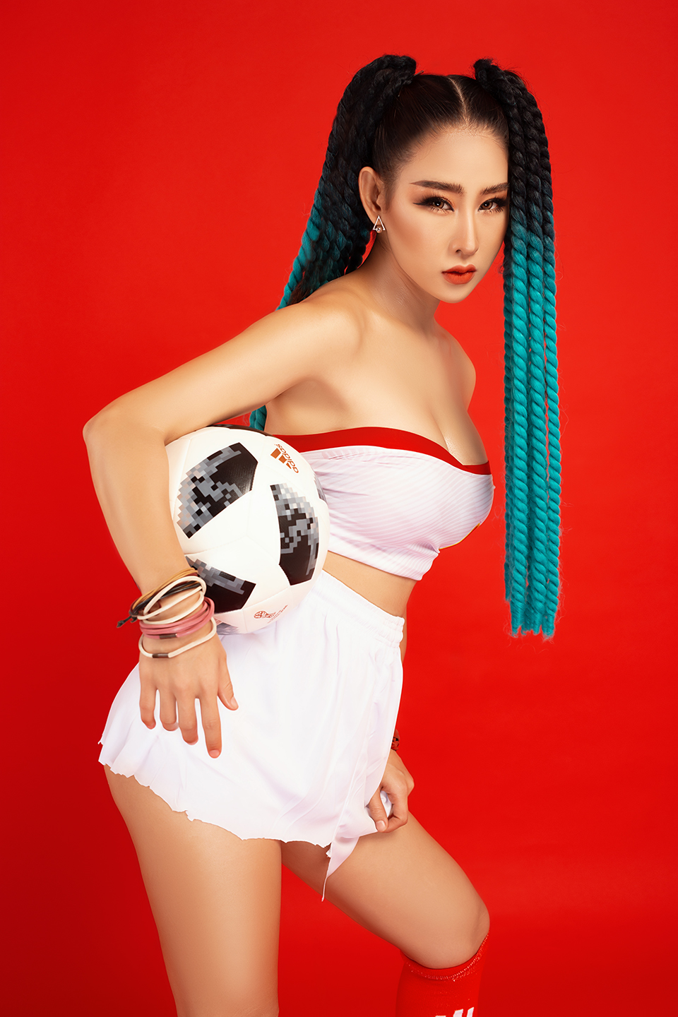 DJ nóng bỏng miền Tây tung ảnh sexy, nhắn nhủ Tiến Linh điều đặc biệt trước trận Thái Lan - 6