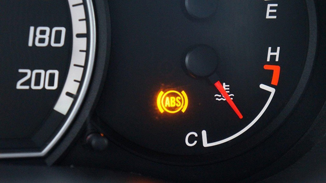 6 cách kiểm tra hệ thống phanh trên xe ô tô hoạt động an toàn - 1