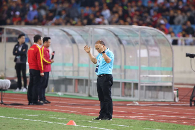 HLV Park Hang Seo cầu nguyện điều tốt
lành cho đội chủ nhà