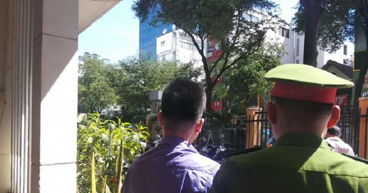 Pháp luật - "Yêu" bé gái trong khách sạn rồi quay clip