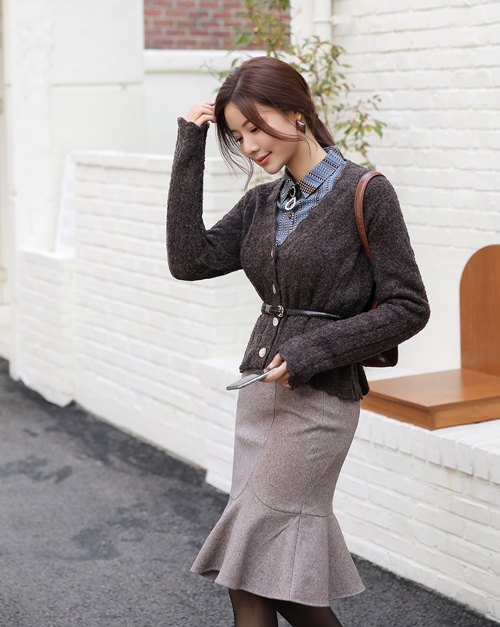 5 mẫu chân váy công sở hợp diện ngày lạnh - 6