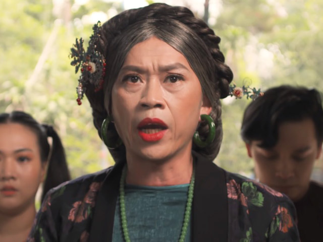 Giải trí - Hoài Linh bị "dụ" đi quay lúc 1h30 sáng vì mỹ nhân này