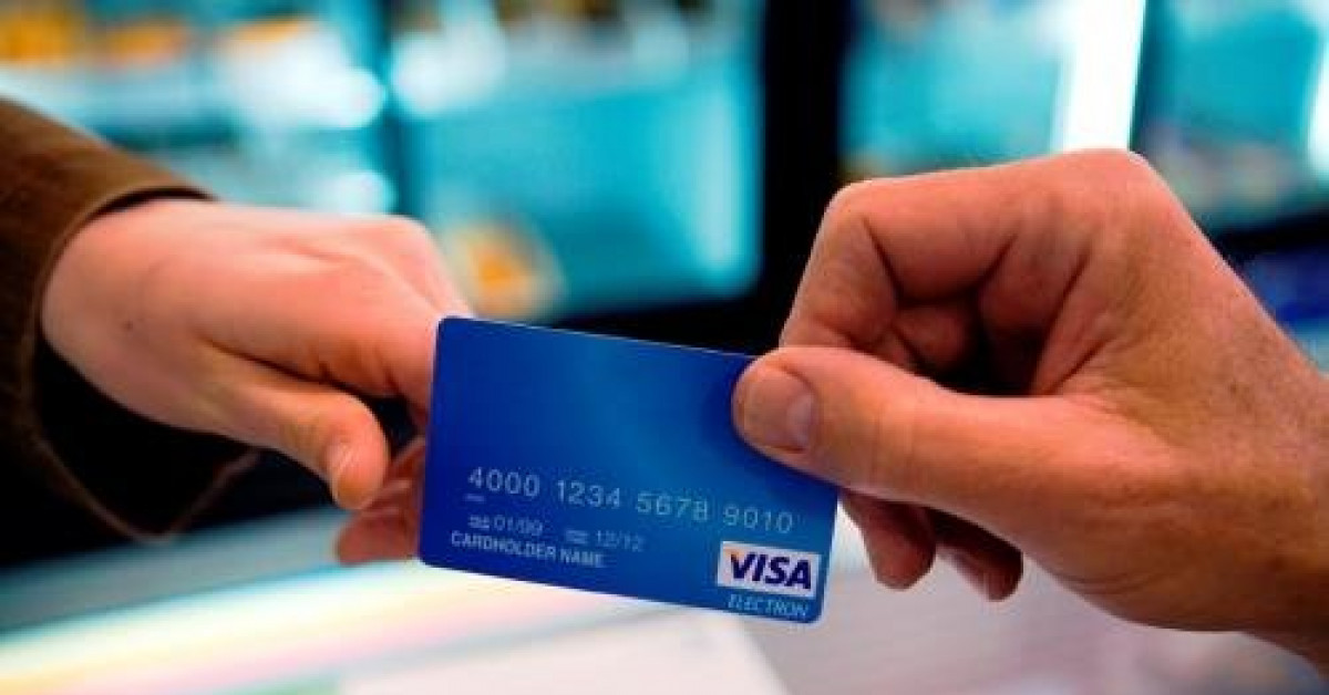 Kinh doanh - Mở thẻ ATM hộ người khác có thể bị phạt tới 100 triệu đồng
