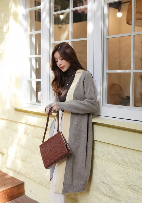 4 mẫu áo len thanh lịch hợp mặc đi làm - 4