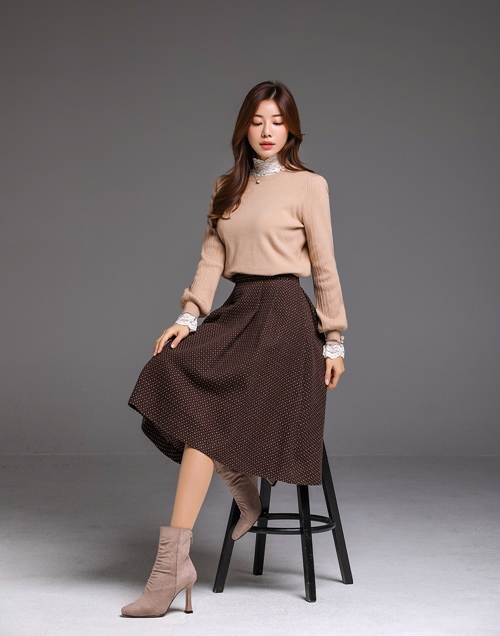 4 mẫu áo len thanh lịch hợp mặc đi làm - 13