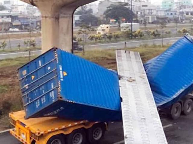 Tin tức trong ngày - Vụ xe container kéo sập dầm cầu ở Sài Gòn: Sở GTVT chia sẻ thông tin không thể ngờ
