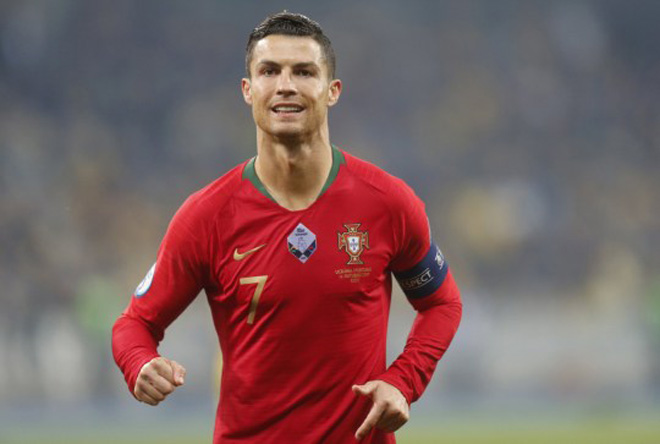 Ronaldo tỏa sáng cùng ĐT Bồ Đào Nha