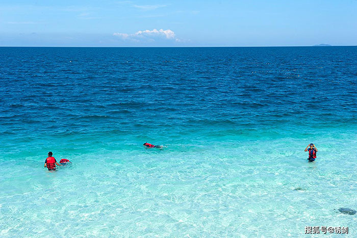 Thiên đường nghỉ mát đẹp bất chấp bốn mùa ở Malaysia - 9