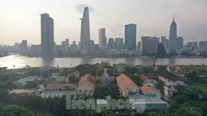 Khu đô thị mới Thu Thiêm hướng về trung tâm quận 1, TPHCM. Ảnh Văn Minh.