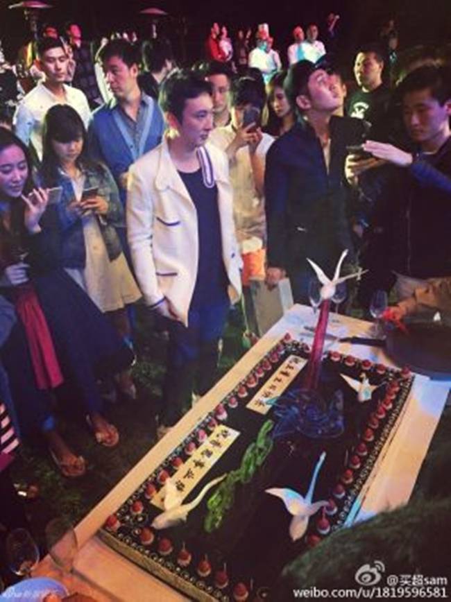 Năm 27 tuổi, Wang Sicong từng tổ chức sinh nhật hoành tráng ở đảo Hải Nam, Trung Quốc rất tốn kém.