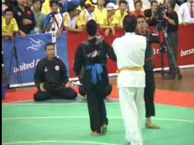 Thể thao - Clip "trò hề" SEA Games: Chạy vòng quanh vẫn thắng