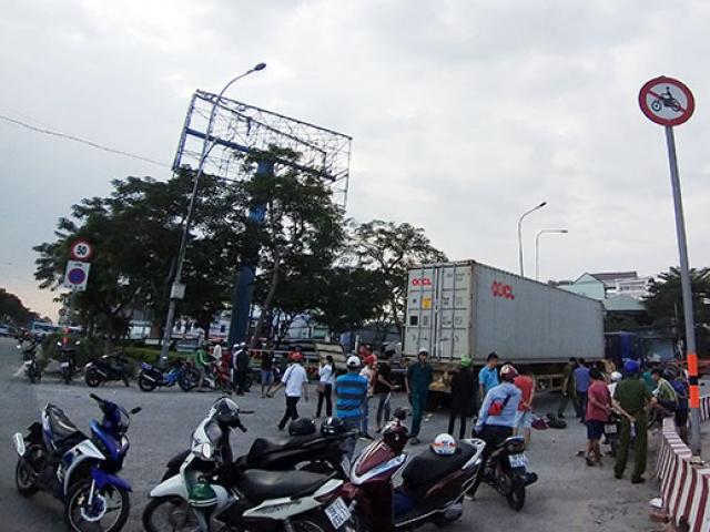 Tin tức trong ngày - Hai vợ chồng thương vong tại khúc cua "tử thần" sau va chạm với xe container