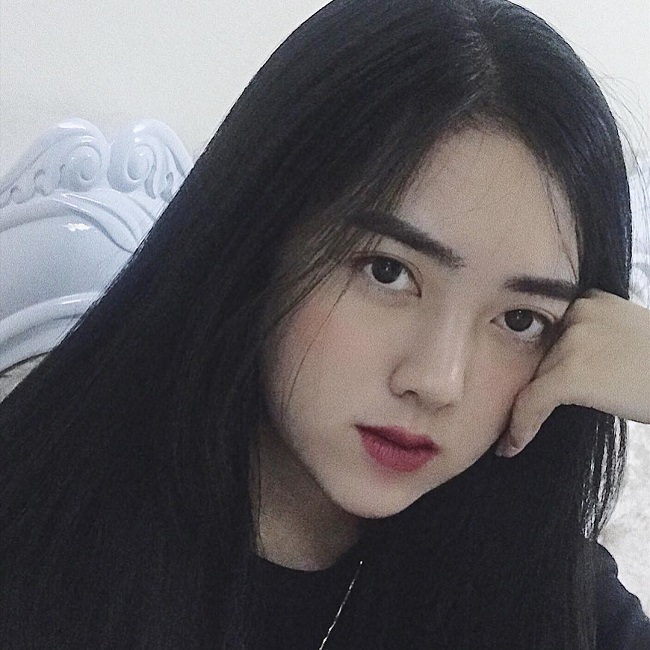 Nét đẹp thông minh, lanh lợi của Hà Trang đã &#34;đánh cắp&#34; trái tim tay săn bàn Đức Chinh.